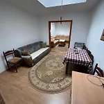 Apartment Mak *