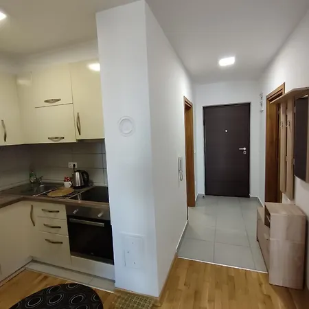 Mak Apartment *