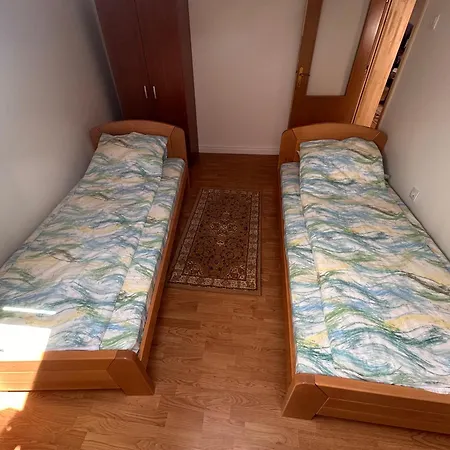 Apartment Mak